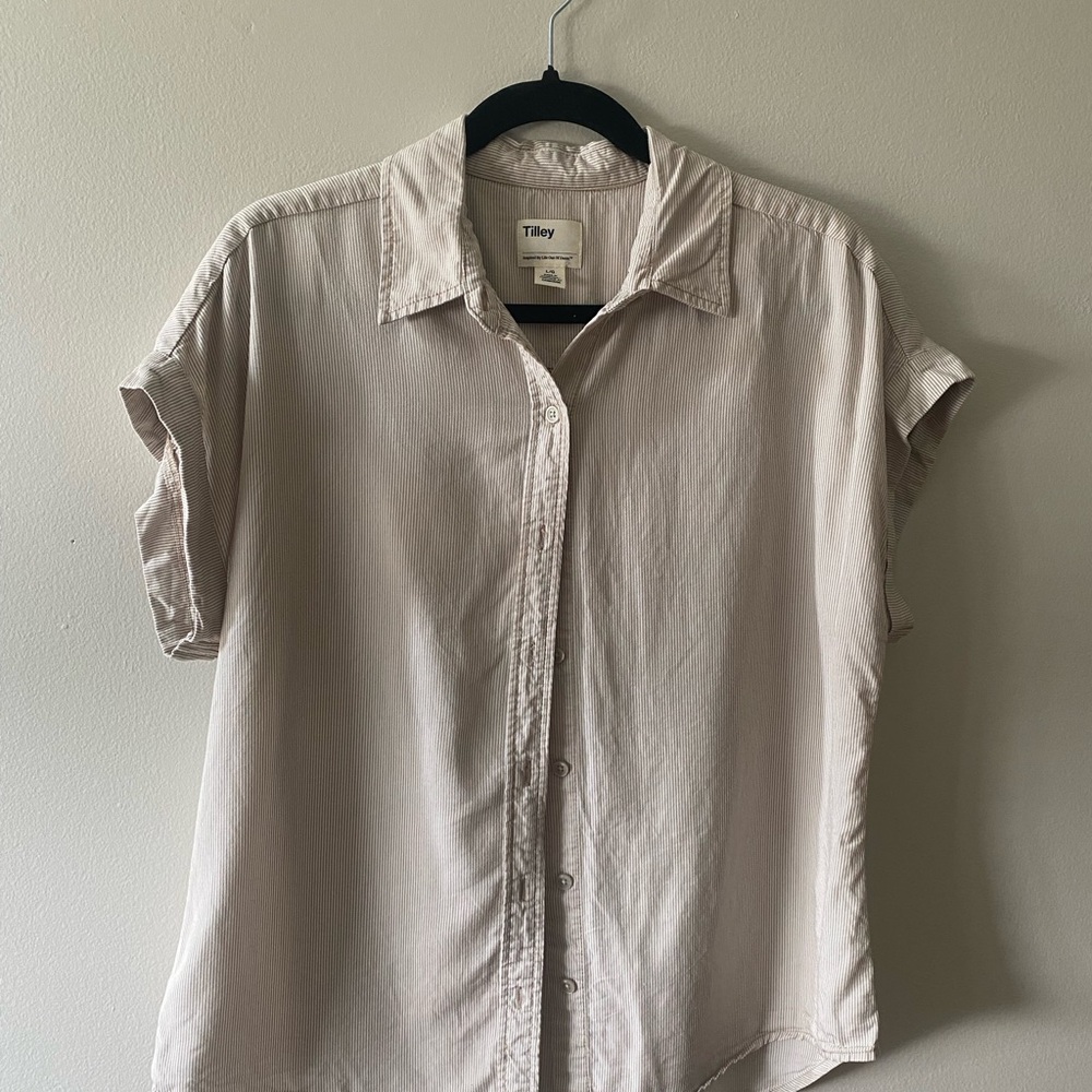 Tilley beige pinstripe button down tshirt